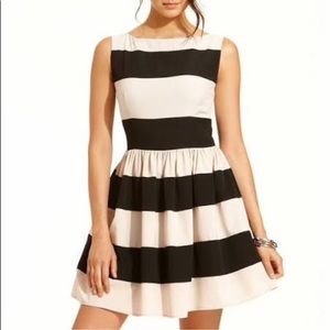 GUC Junior’s Size 13/14 Cream & Black Striped Dress